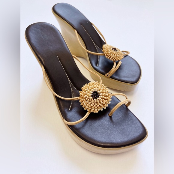 Vintage Wedge Sandal - Picture 2 of 5